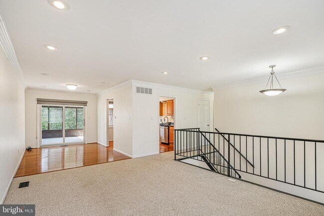 Building Photo - 510 Retford Dr
