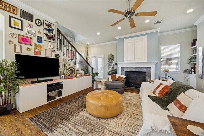 Building Photo - 2207 Austin St