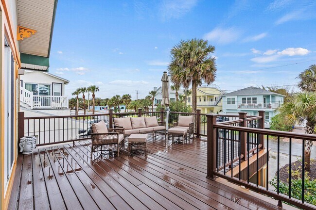 Building Photo - 9 3rd St