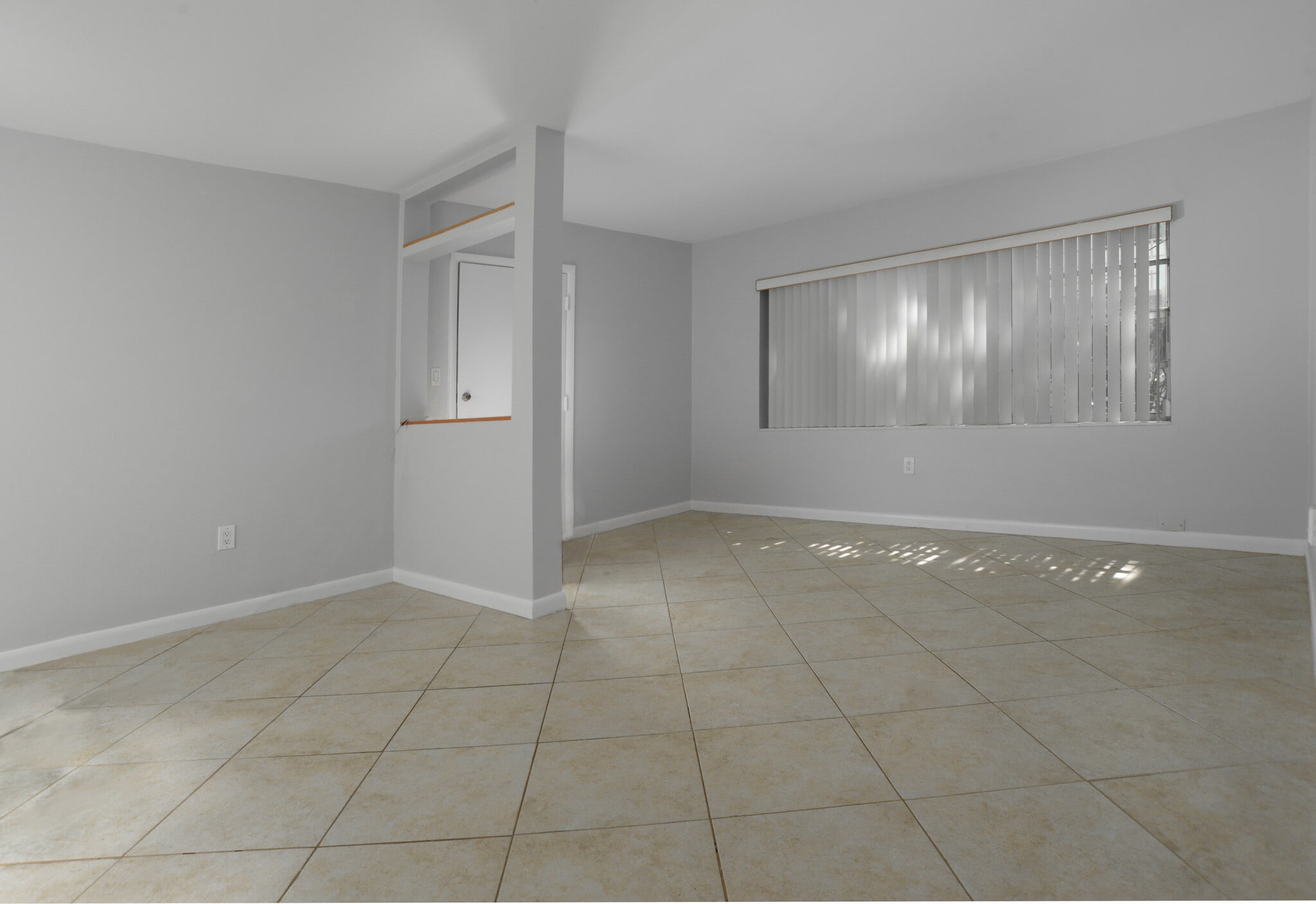 Building Photo - 1018 Park Dr