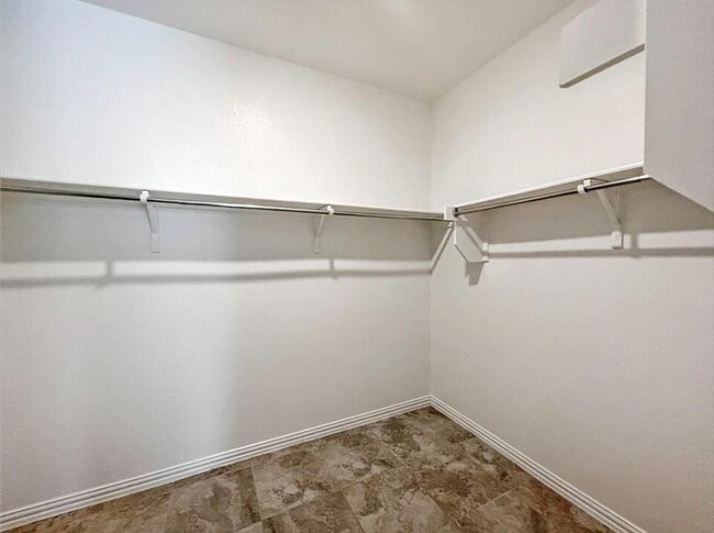 Building Photo - 3018 Diego Dr