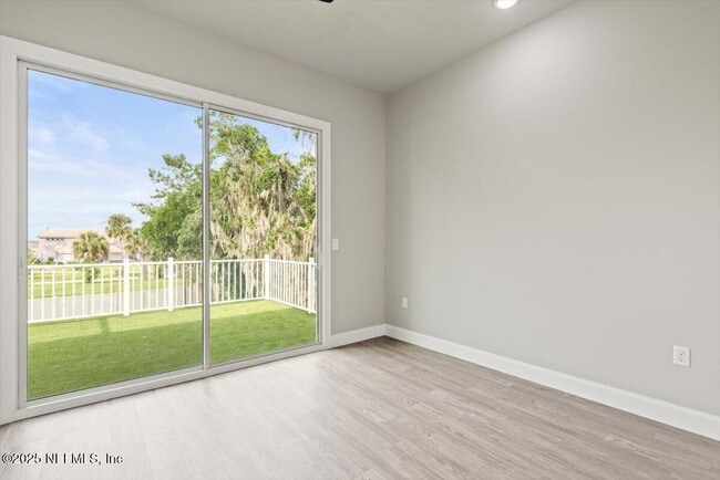 Building Photo - 5405 Heckscher Dr
