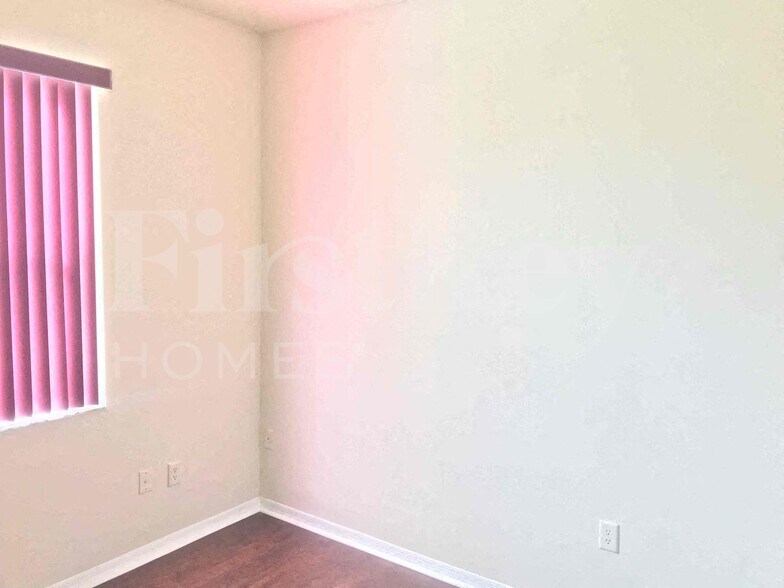 Building Photo - 2281 NE 42nd Cir