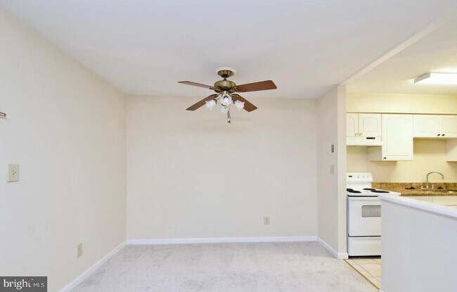 Building Photo - 5911 Prince James Dr