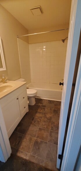 Building Photo - 1110 Timbercreek Dr