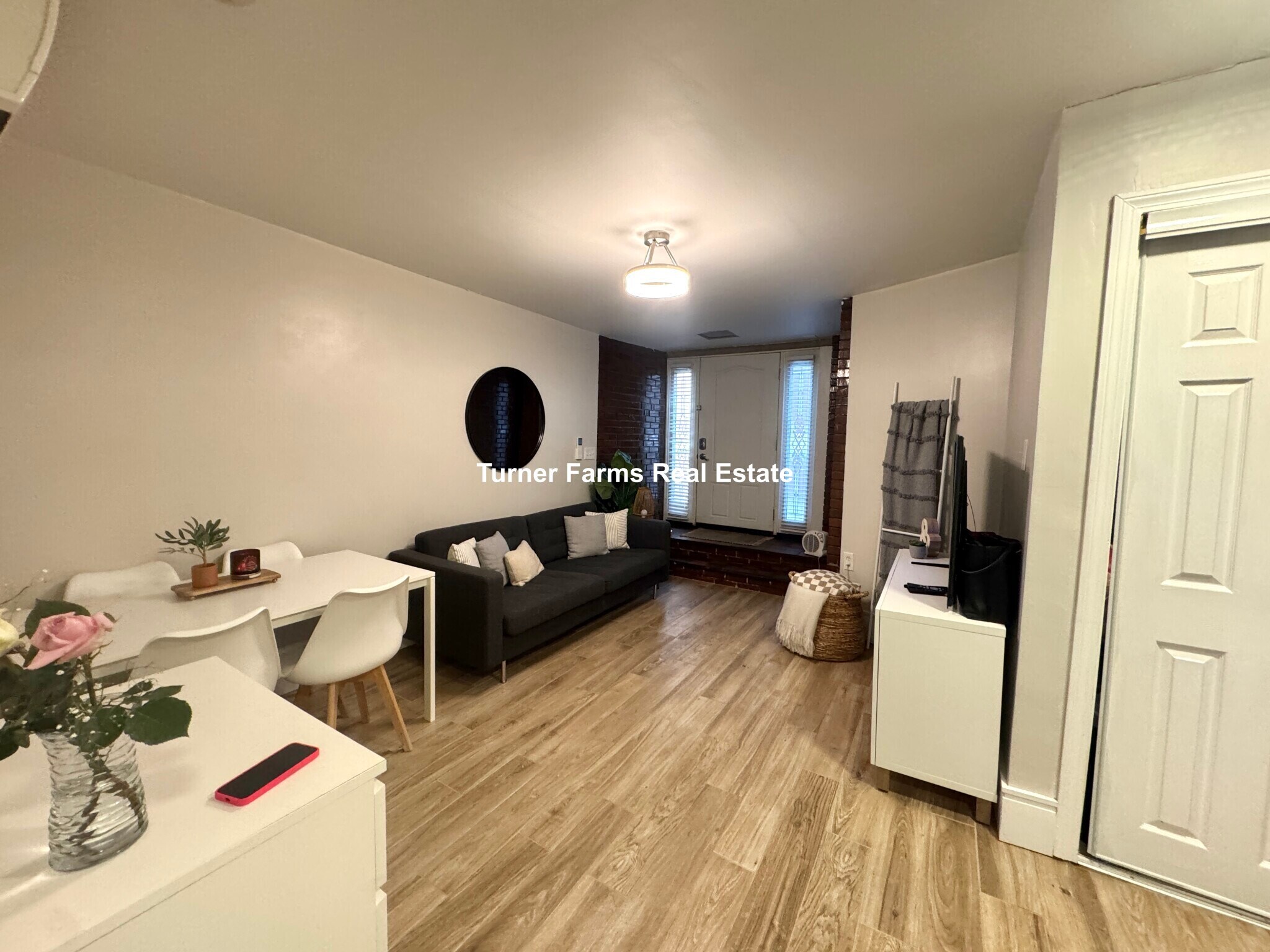 Building Photo - 91 Hudson St