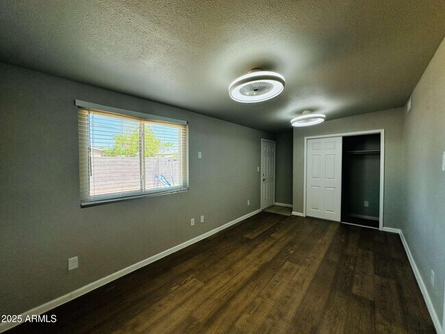 Building Photo - 1803 N Cheri Lynn Dr