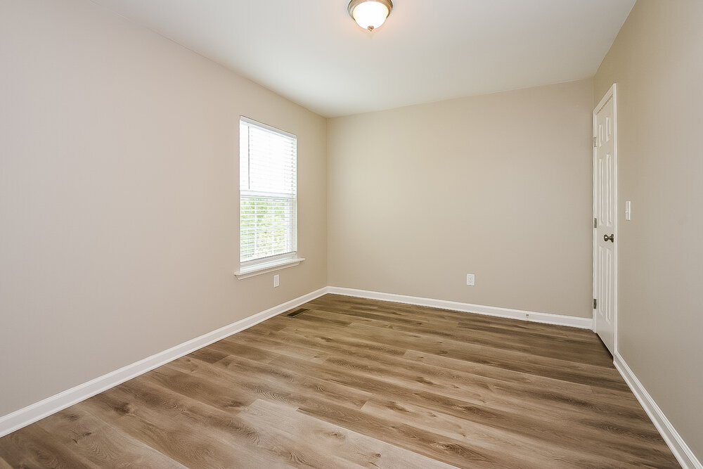 Building Photo - 313 Village Chase