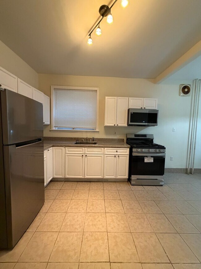 Building Photo - Section 8 approved! Newly renovated 4 bedroom, 1.5 bath