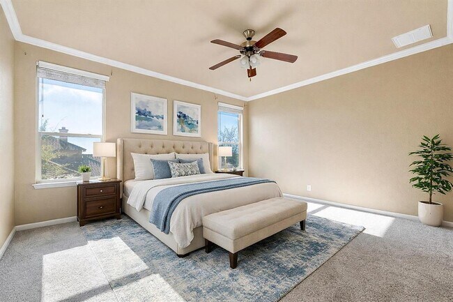 Building Photo - 501 S Meadowlark St