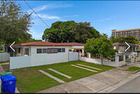 Building Photo - 2532 SW 16th Ter