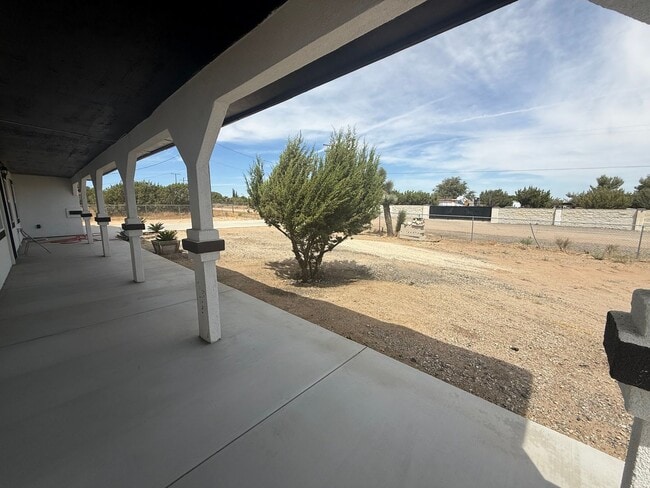 Building Photo - 12977 Cactus St