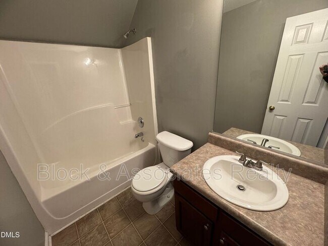 Building Photo - 3228 Forest Mill Cir
