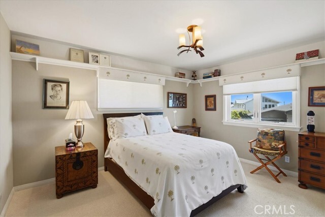 Building Photo - 27 N Vista De Catalina