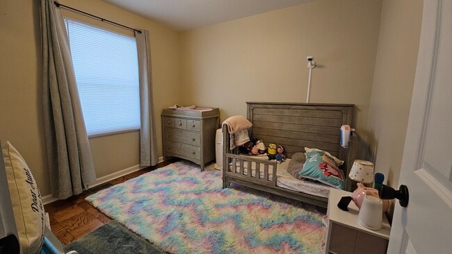 Building Photo - 220 Mulberry Ln