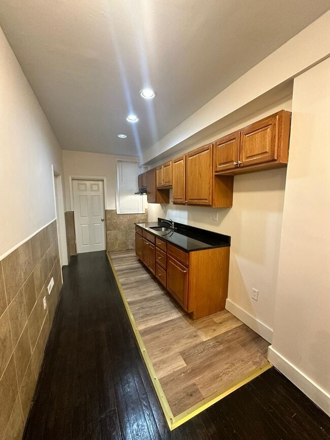 Building Photo - 2761 Baker St