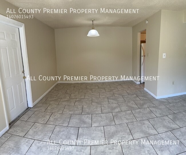 Building Photo - 5528 Rio Grande Ave