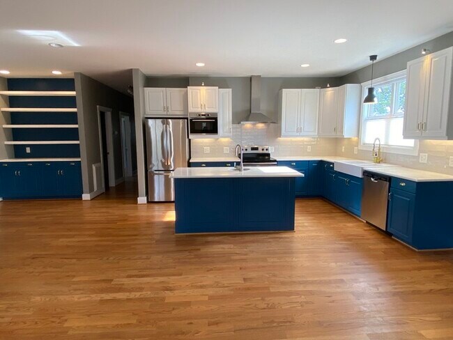 Building Photo - 906 Culpepper Ln