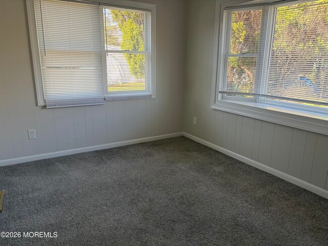 Building Photo - 633 Hulses Corner Rd