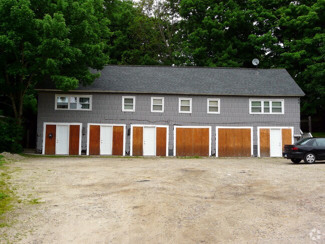 Building Photo - 467 N Main St