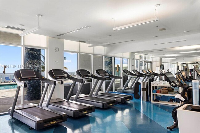 Building Photo - 3951 S Ocean Dr