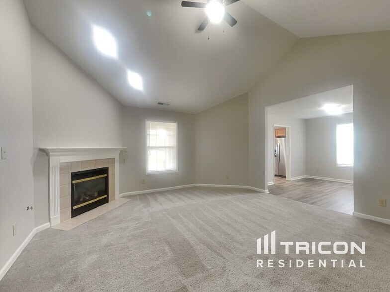 Building Photo - 910 S Shore Ct