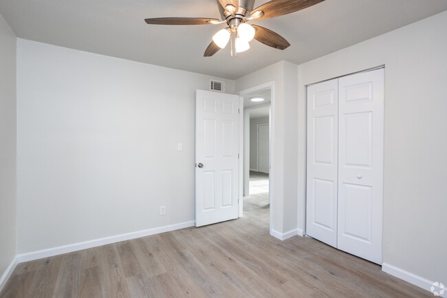 Building Photo - 1033 Adair Ave