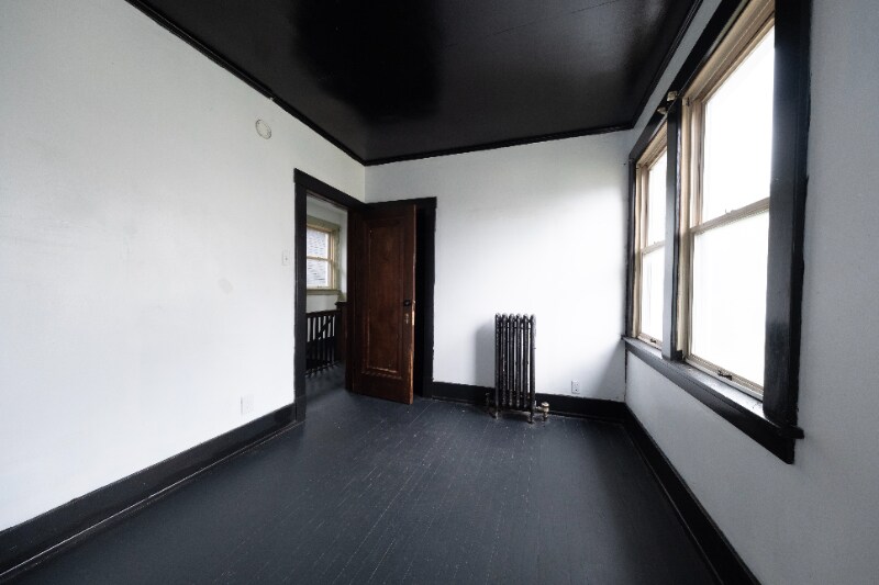 Building Photo - 1022 Kenneth Ave