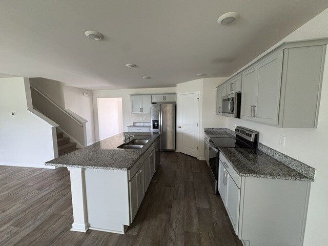 Building Photo - 1153 Fowler Dr