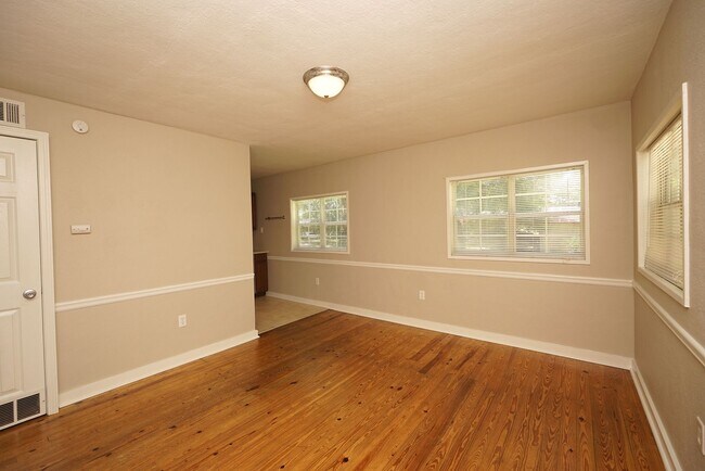 Building Photo - 503A McKinney St