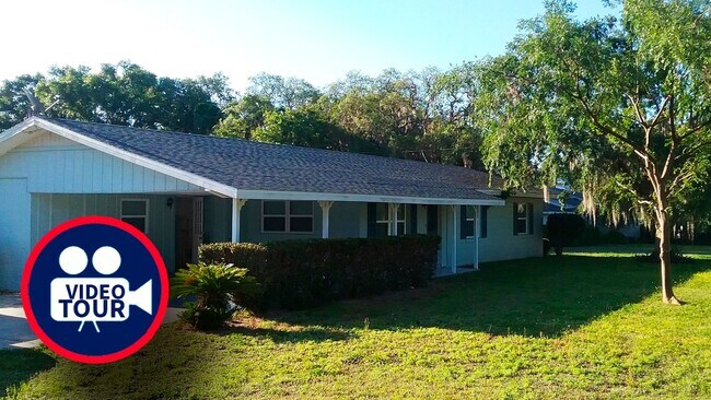 Building Photo - 3 Bedroom 2 Bath in Eustis for Rent!