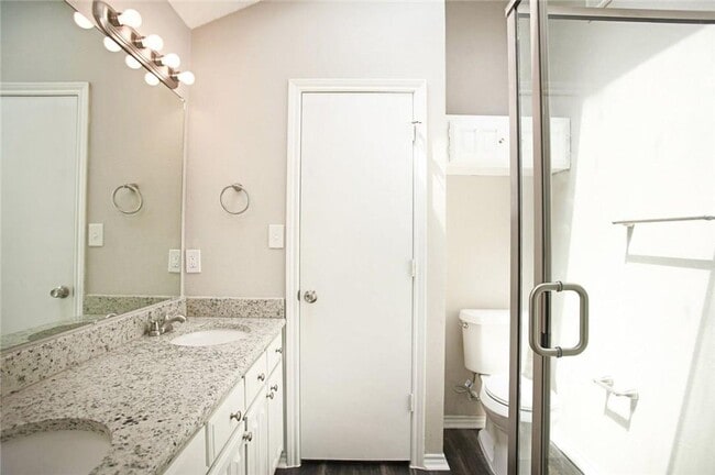 Building Photo - Spacious 3 Bedroom House in Carrollton!