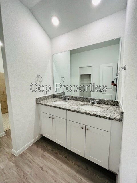 Building Photo - 10419 Beachball Bnd