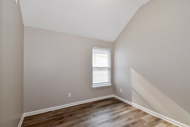 Building Photo - 5853 Little River Rd