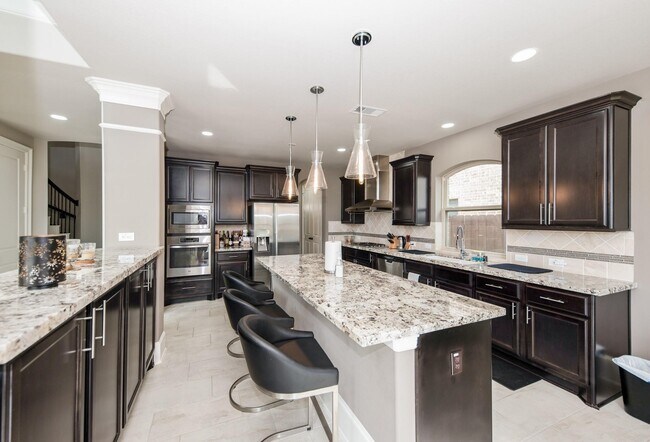 Building Photo - 10010 Cypress Path