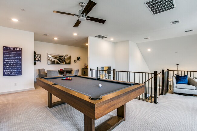 Building Photo - 100 Claire Dr