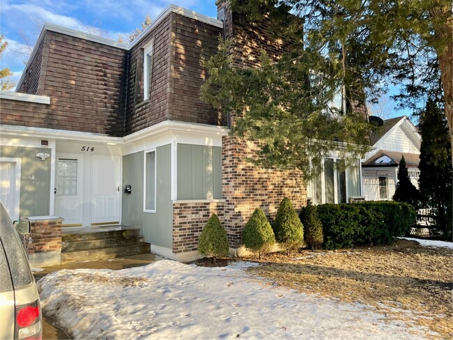 Primary Photo - 514 Talma St