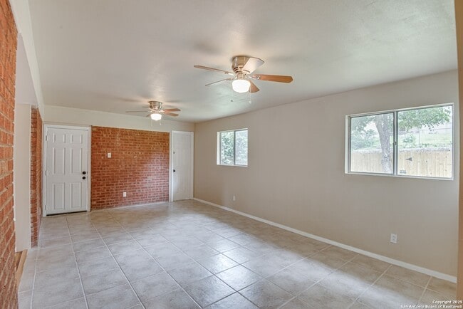 Building Photo - 211 Green Meadow Blvd