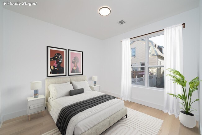 Building Photo - 649 38th St