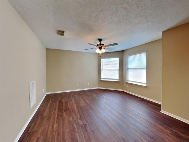 Building Photo - 14851 Dorray Ln