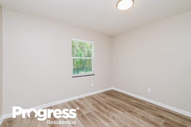 Building Photo - 5202 Burr Pl