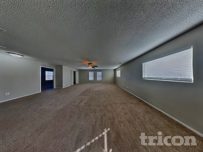 Building Photo - 933 Mailwood Dr