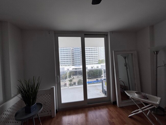 Building Photo - 336 N Birch Rd