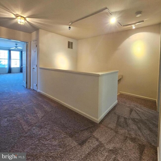 Building Photo - 13120 Misty Glen Ln