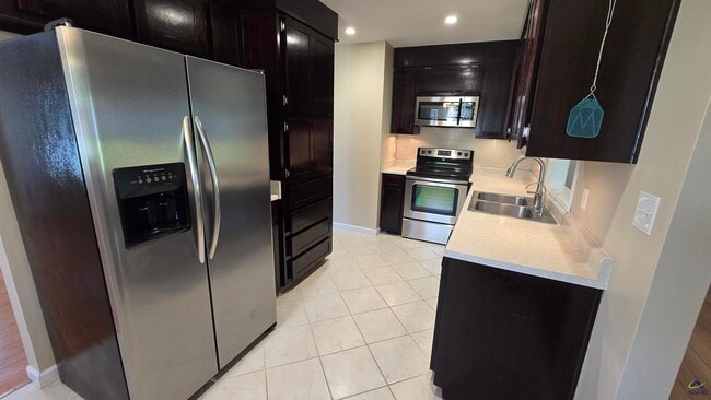 Building Photo - 106 Mason Dr