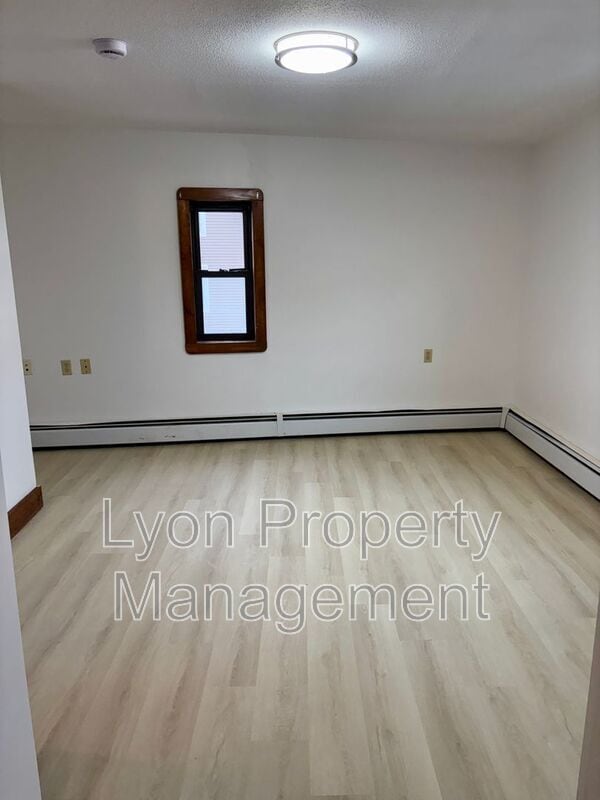 Building Photo - 262 Illinois St