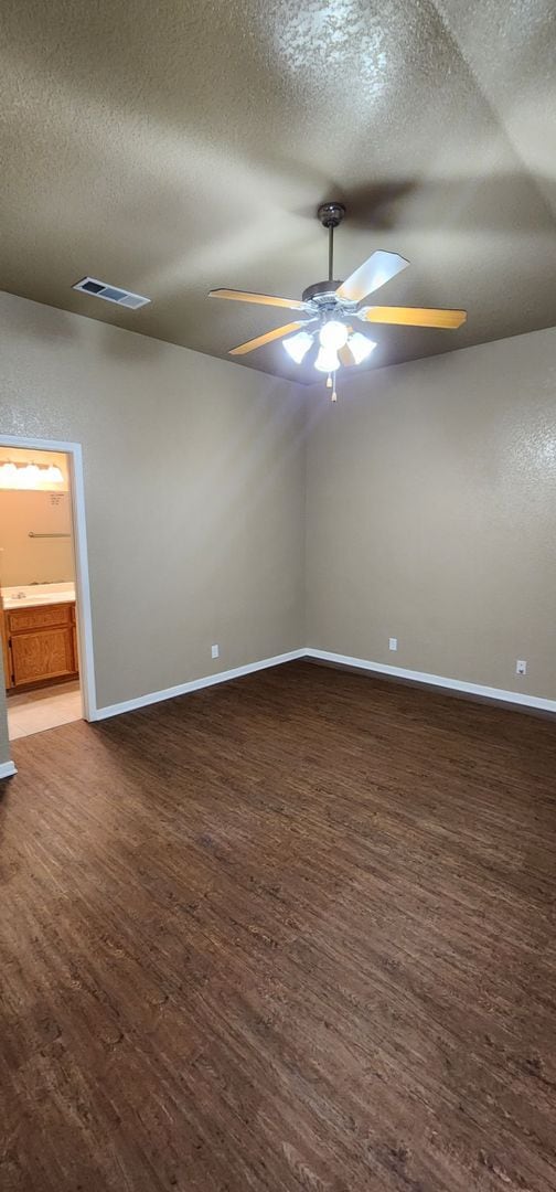 Building Photo - 3 Bedroom / 2 Bath Duplex – Near Fort Hood – Killeen, TX