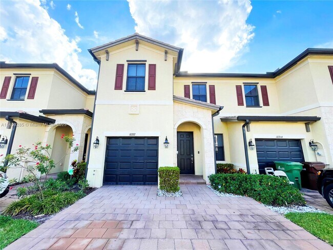 Primary Photo - 10332 W 33rd Ct