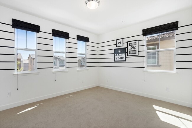 Building Photo - Gorgeous Home to Rent in Folsom!