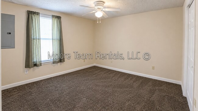 Building Photo - 618 Edgewood Ave